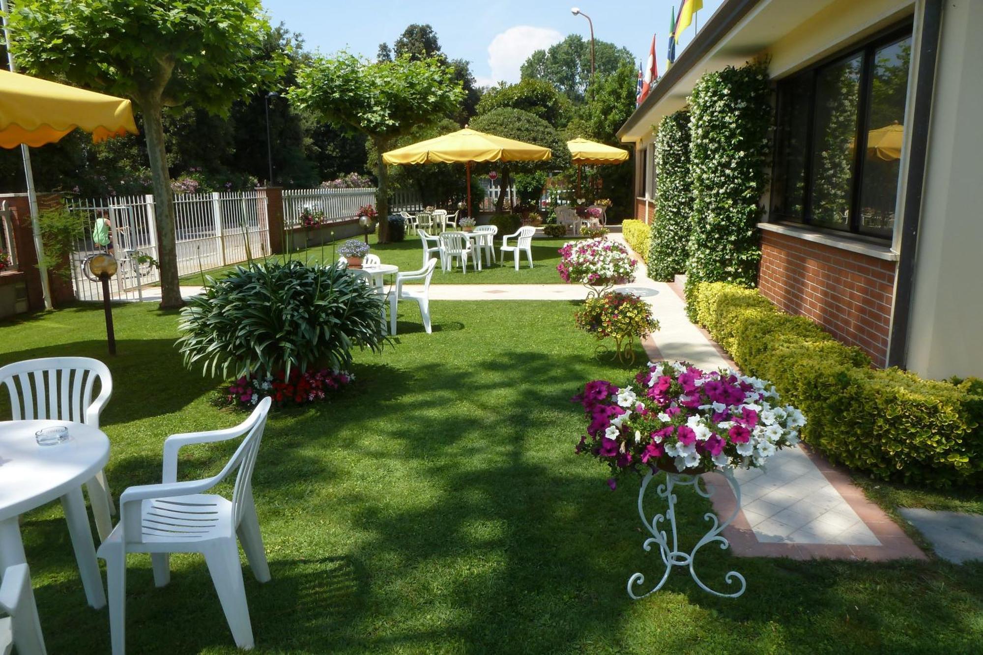 Hotel Versilia Lido di Camaiore Eksteriør bilde