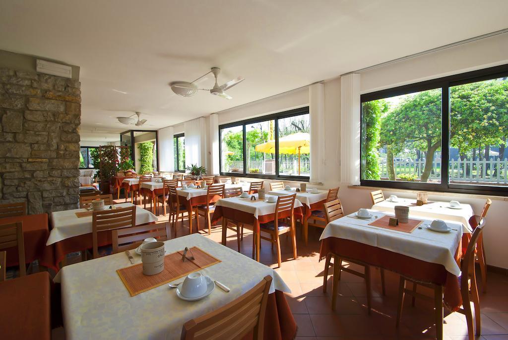 Hotel Versilia Lido di Camaiore Eksteriør bilde