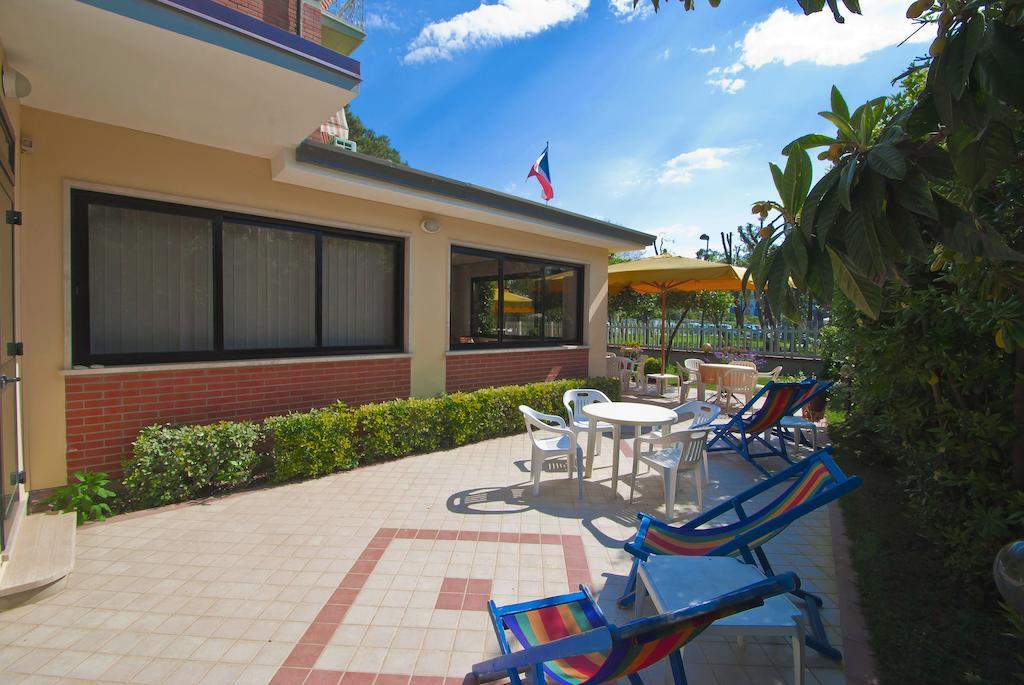 Hotel Versilia Lido di Camaiore Eksteriør bilde